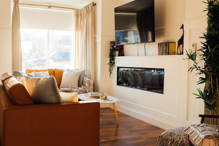 Living Room of No 66 Chapel Street, Cookstown - 3 Bedroom Rental Property in County Tyrone, Mid Ulster, Northern Ireland
