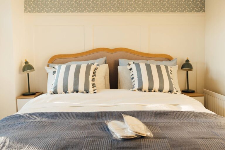 Main Bedroom of No 66 Chapel Street, Cookstown - 3 Bedroom Rental Property in County Tyrone, Mid Ulster, Northern Ireland
