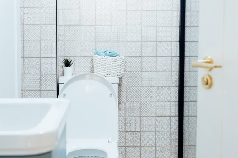 Bathroom of No 66 Chapel Street, Cookstown - 3 Bedroom Rental Property in County Tyrone, Mid Ulster, Northern Ireland