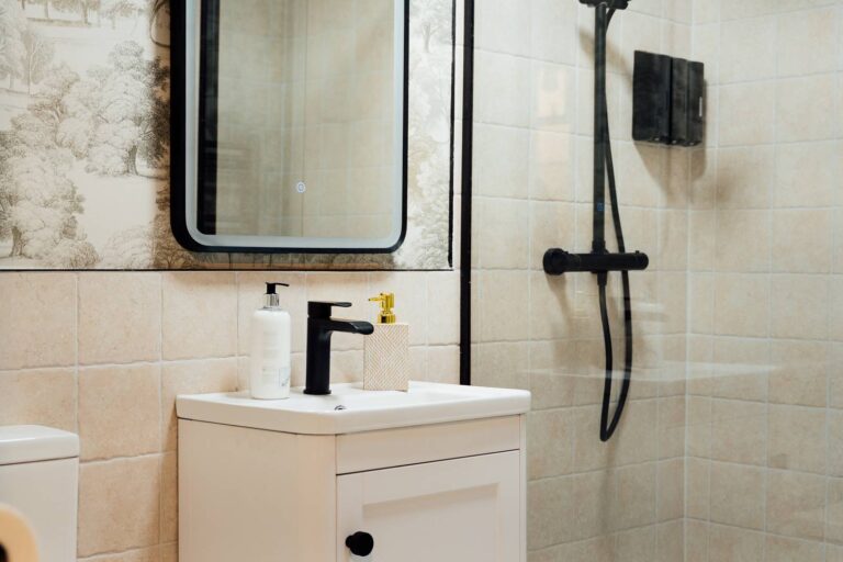 Bathroom of No 70 Chapel Street, Cookstown - 2 Bedroom Rental Property in County Tyrone, Mid Ulster, Northern Ireland