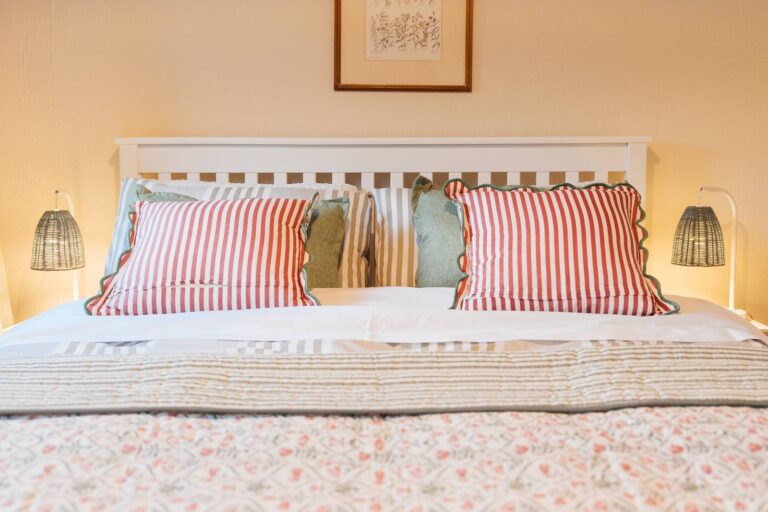 Main Bedroom of No 70 Chapel Street, Cookstown - 2 Bedroom Rental Property in County Tyrone, Mid Ulster, Northern Ireland