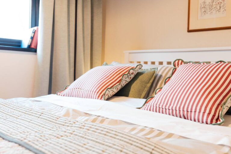 Main Bedroom of No 70 Chapel Street, Cookstown - 2 Bedroom Rental Property in County Tyrone, Mid Ulster, Northern Ireland